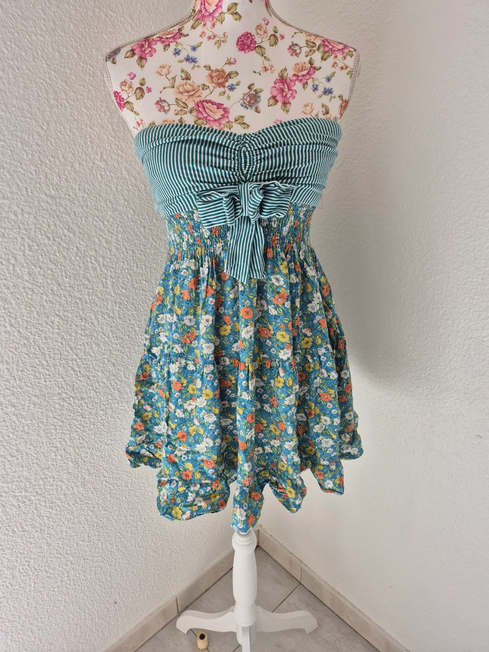 Robe bustier Zara Trafaluc S 36 fleurie bleu vert volantée bohème été viscose
